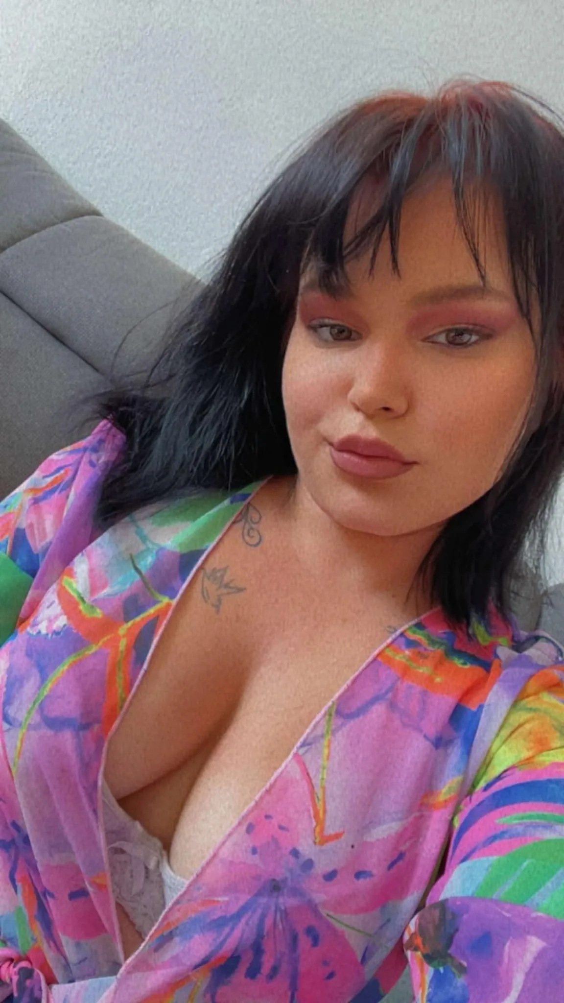 Lucía escort Swansea